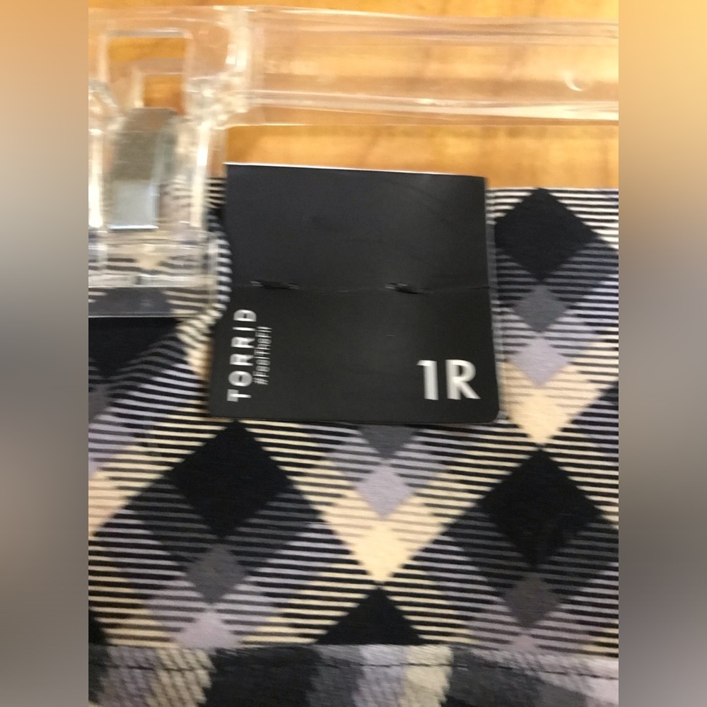 Torrid 1R Plaid Flare Pants NWT - Picture 6 of 9